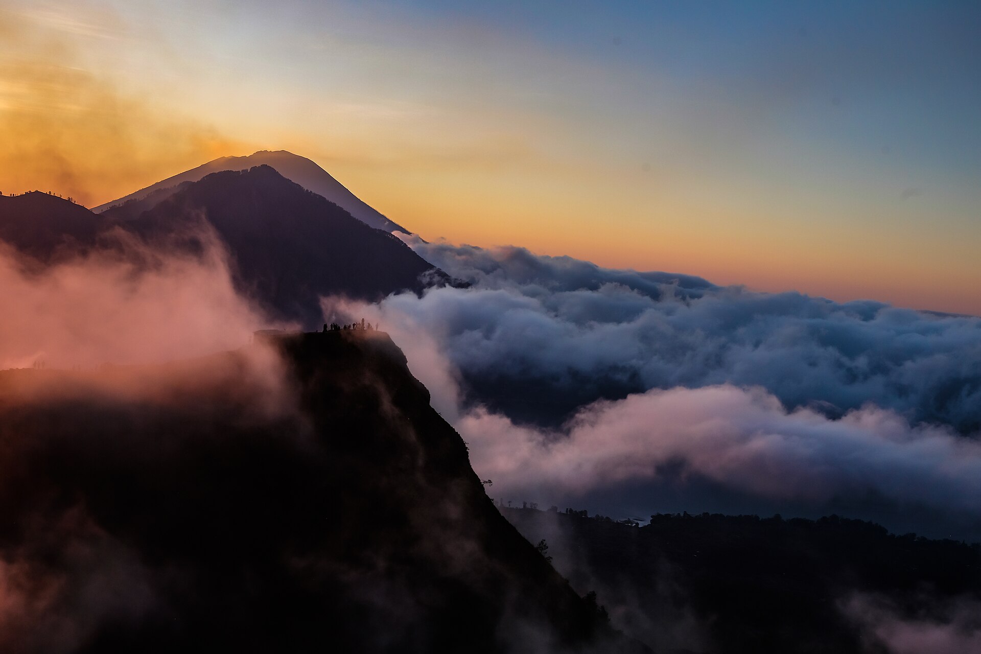 Morning Private or Join-in Trekking Mt Batur Sunrise (Min. 2 to go)